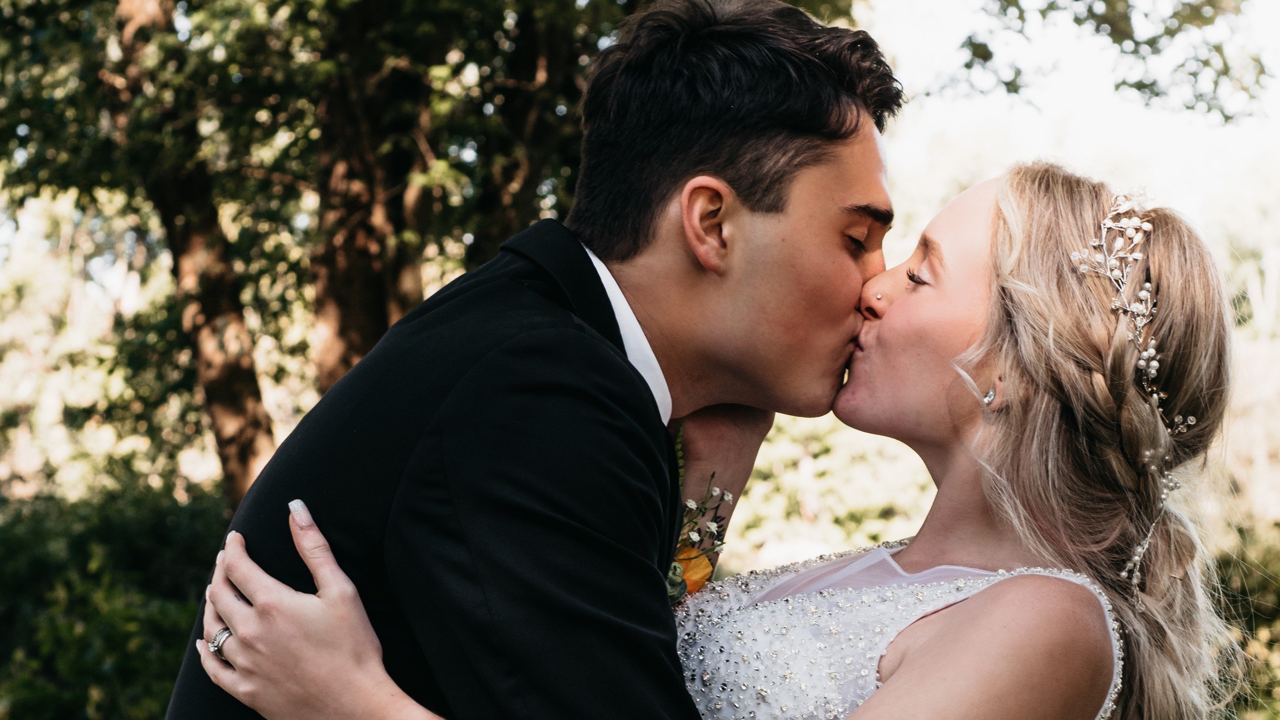 Mikie Alex Kiss