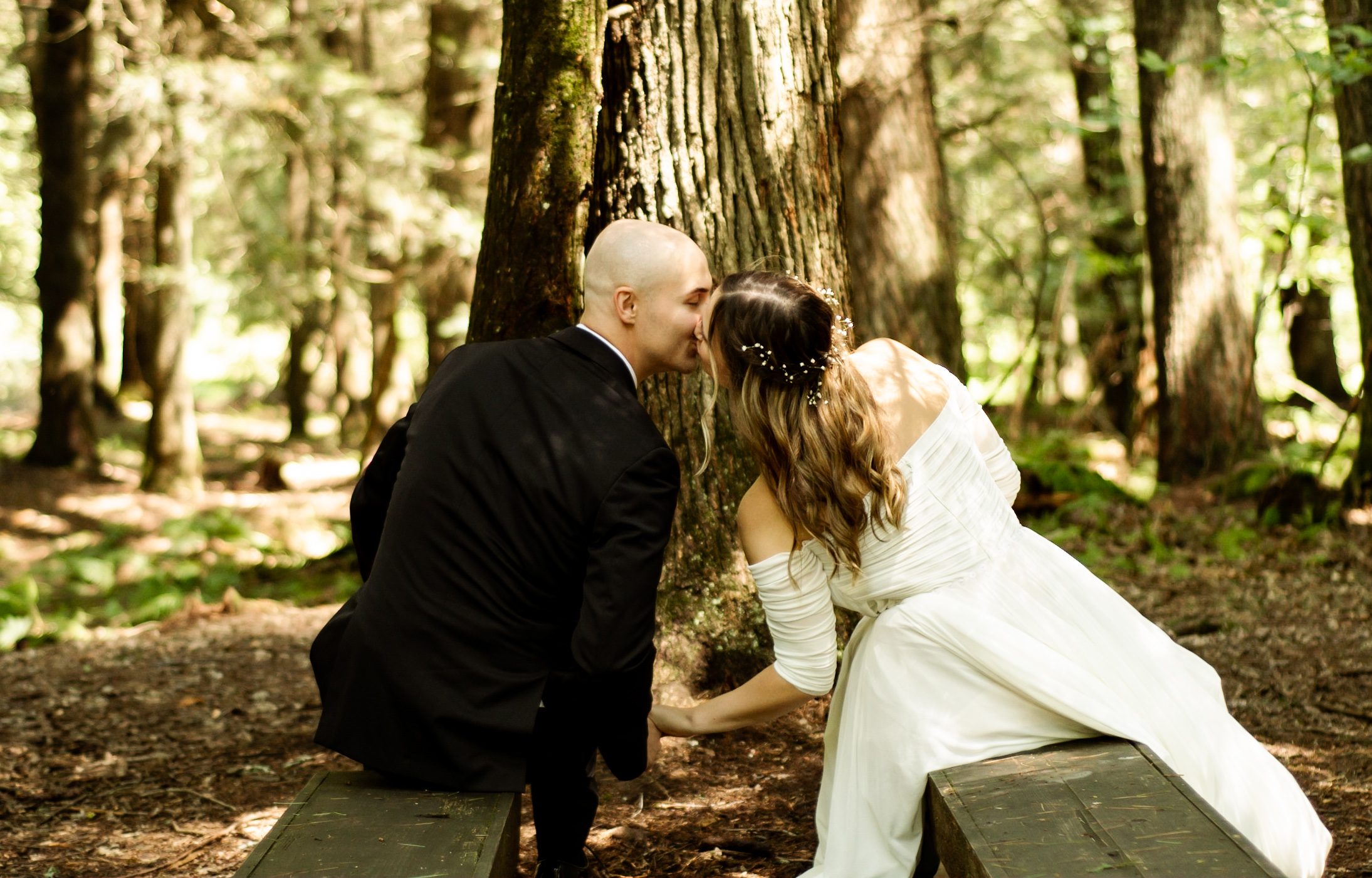 We create stunning, flattering, and high quality images that preserve the most important moments of time on the wedding day